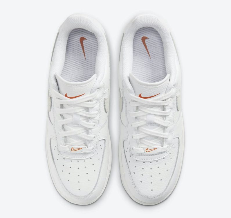 nike-wmns-air-force-1-low-summit-white-solar-flare-starfish-dc1162-100