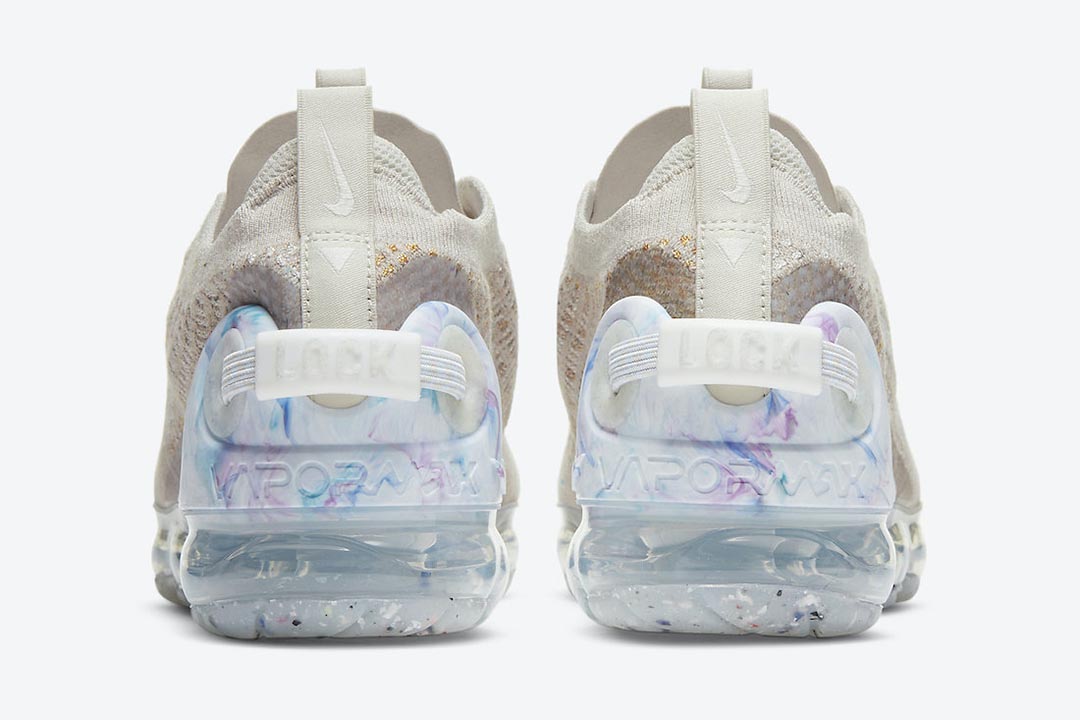 nike-wmns-air-vapormax-2020-oatmeal-white-light-bone-hydrogen-bone-CT1933-100