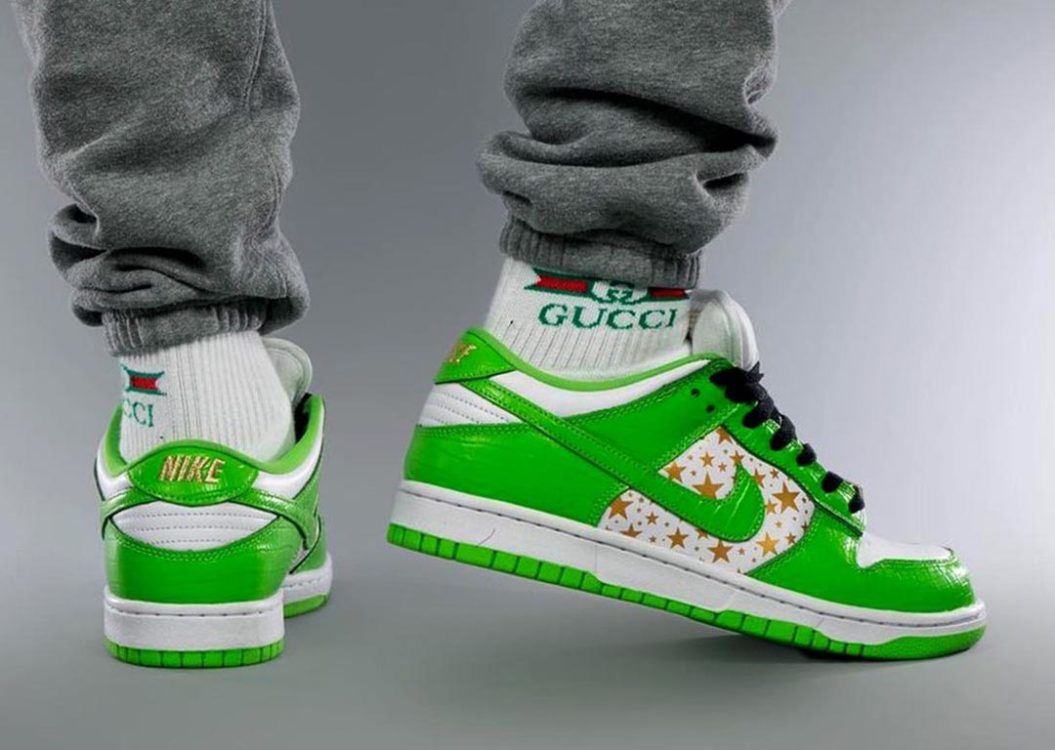 supreme-nike-sb-dunk-low-white-metallic-gold-mean-green-dh3228-101-release-date