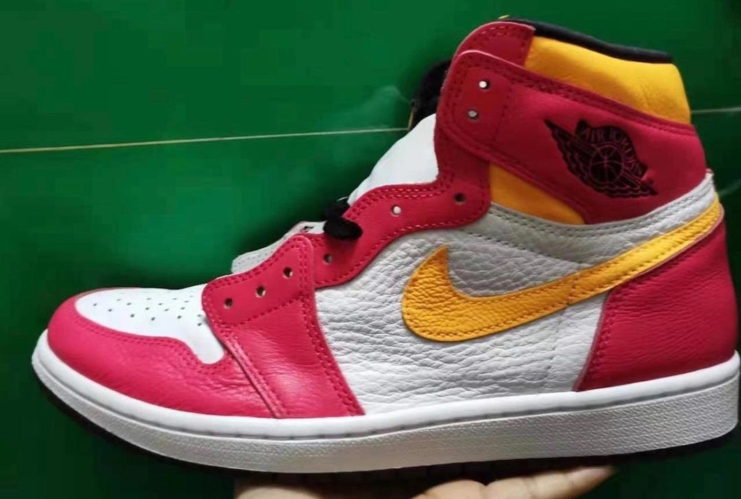 Air-Jordan-1-retro-High-OG-Light-Fusion-Red-555088-603-Release-Date