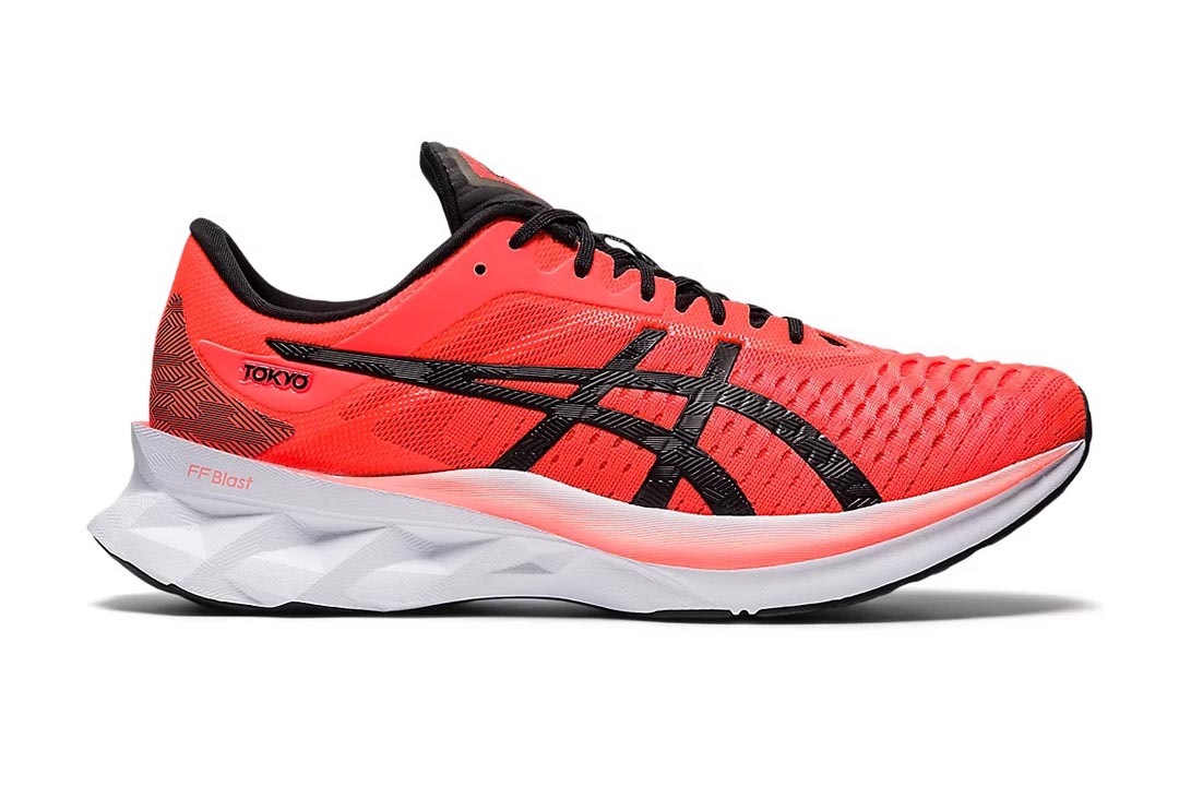 ASICS Novablast Tokyo Sunrise Red / Black 1011B072.600