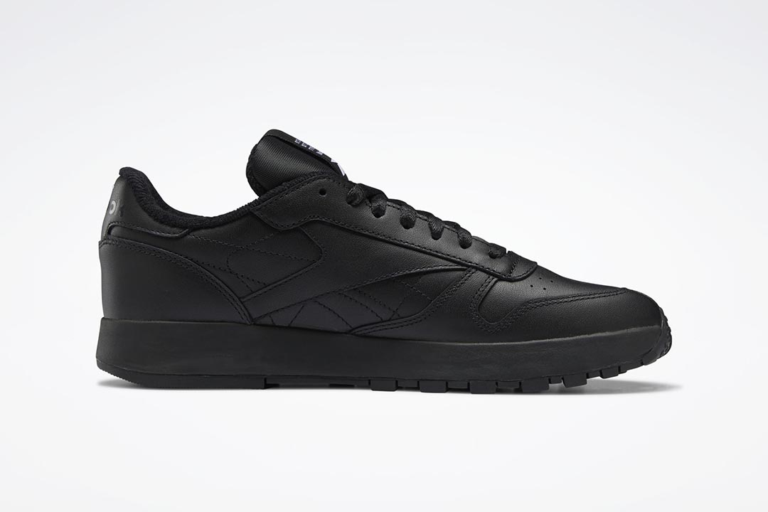 Maison Margiela x Reebok Classic Leather Tabi Black H04864