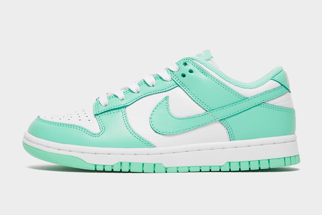 Nike Dunk Low WMNS "Green Glow" DD1503-105