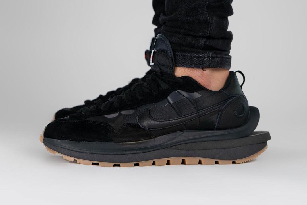 sacai x Nike Vaporwaffle DD1875-001