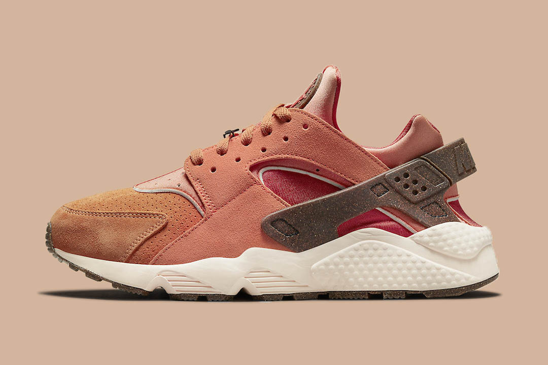 Nike Air Huarache "Turf Orange" DM6238-800