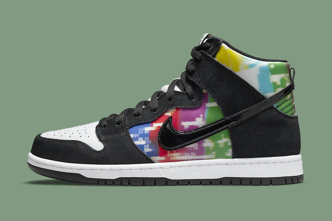 Nike SB Dunk High "TV Signal" CZ2253-100