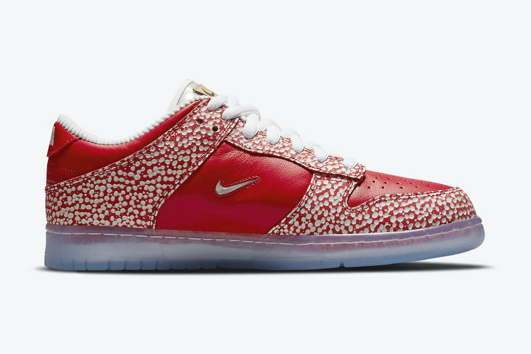 Stingwater x Nike SB Dunk Low "Magic Mushroom" DH7650-600