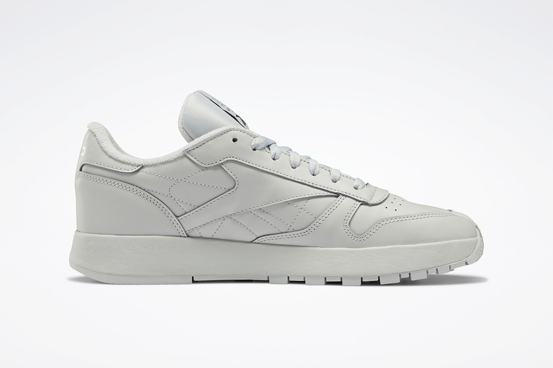 Maison Margiela x Reebok Classic Leather Tabi H05534