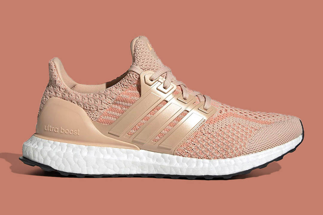 adidas Ultra Boost 5.0 DNA “Halo Blush” FZ3977