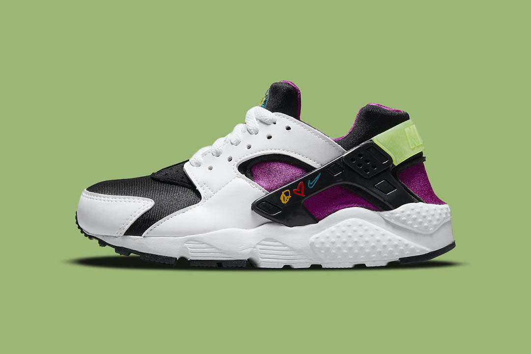 Nike Air Huarache "Peace, Love, Swoosh" DM8156-100