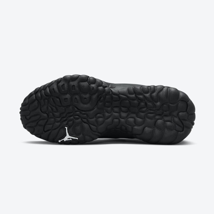 Jordan Delta 2 “Triple Black” CW0913-001