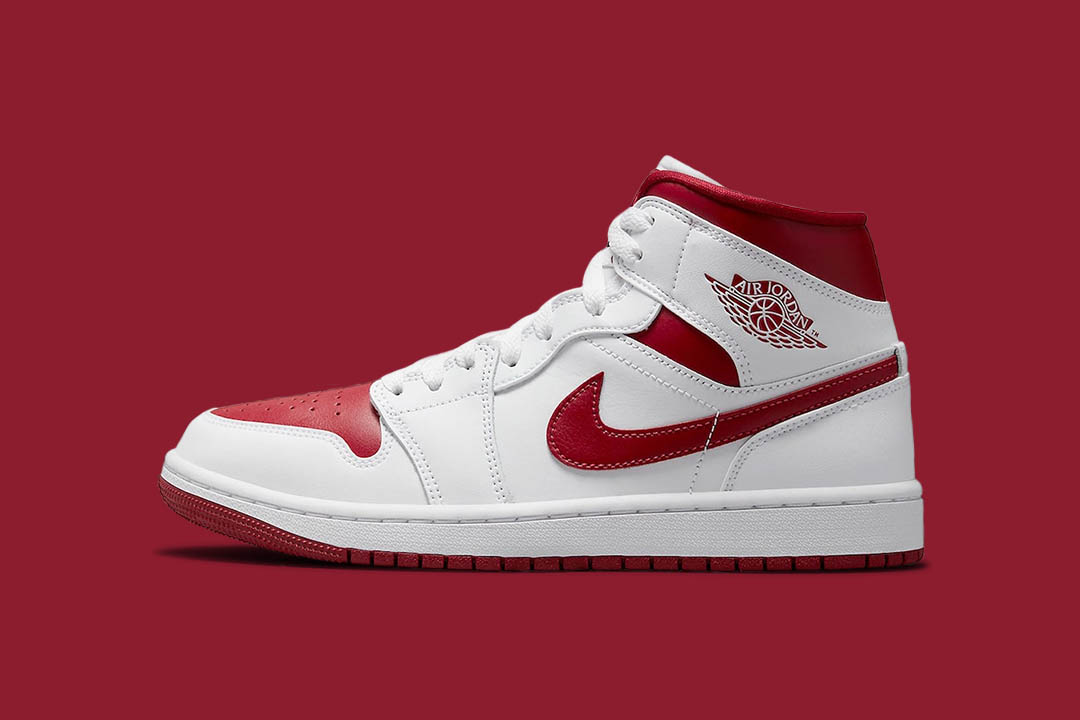 Air Jordan 1 Mid "Red Toe" 554724-161