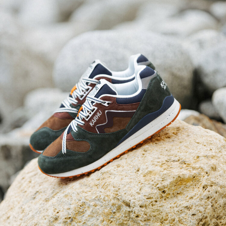 Karhu Synchron Classic “Thyme/Bitter Chocolate” F802665