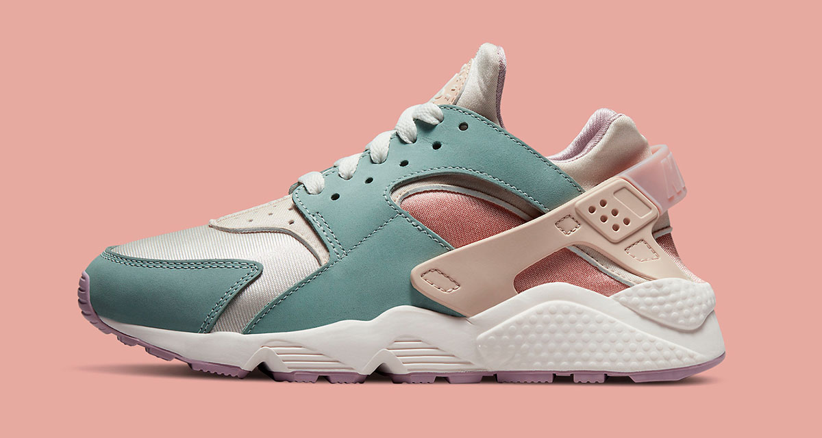 Nike Air Huarache “Dusty Sage” DQ4990-104