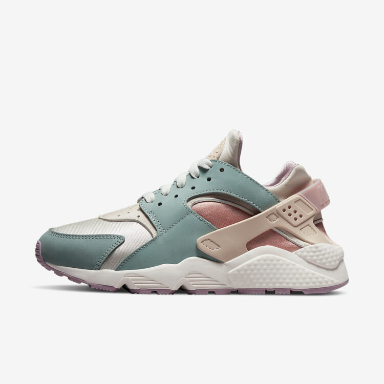 Nike Air Huarache “Dusty Sage” DQ4990-104