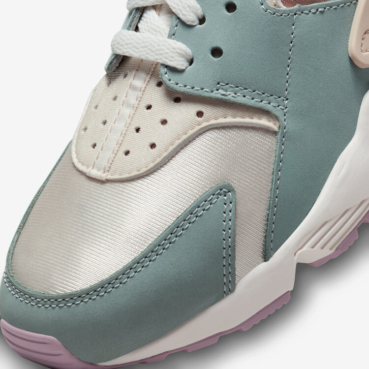 Nike Air Huarache “Dusty Sage” DQ4990-104