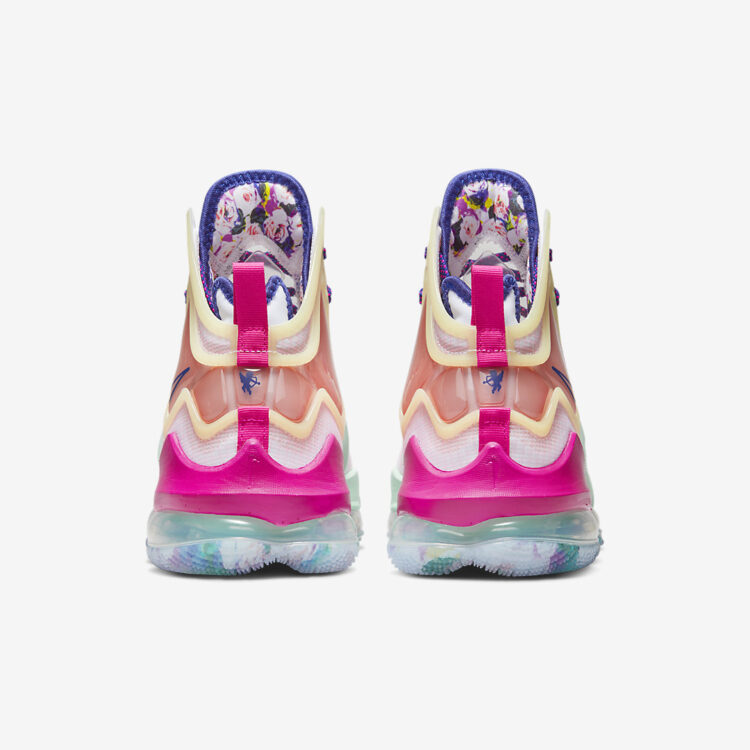 Nike LeBron 19 “Valentine’s Day” DH8460-900