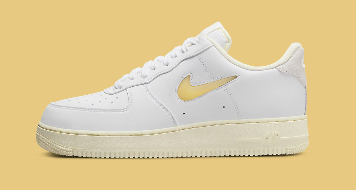 Nike Air Force 1 ’07 LX “Pale Vanilla” DC8894-100