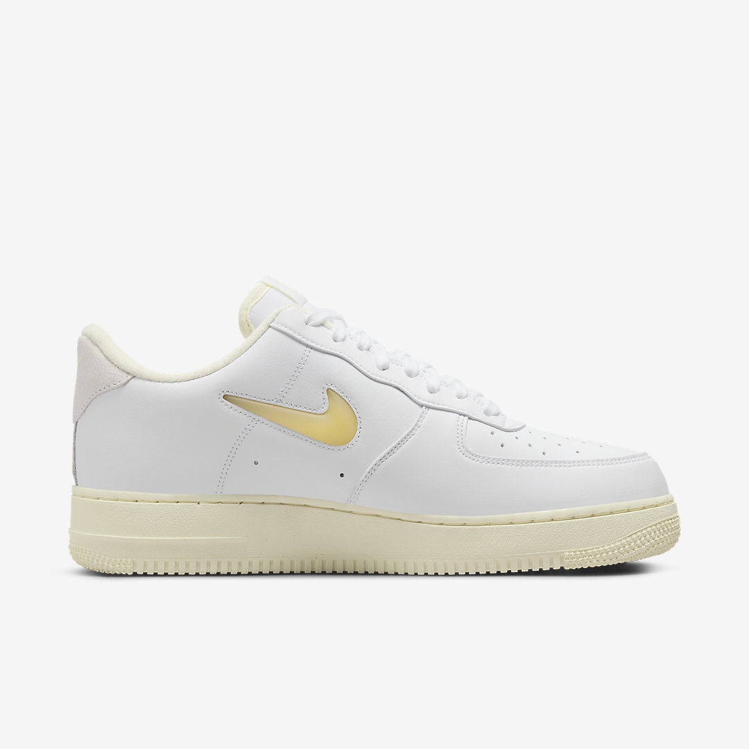 Nike Air Force 1 ’07 LX “Pale Vanilla” DC8894-100