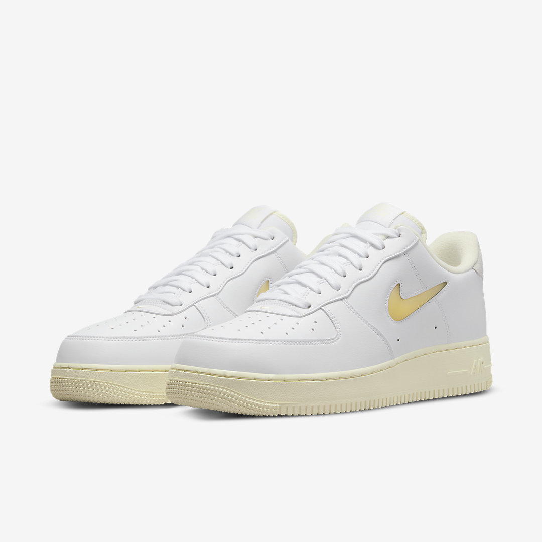 Nike Air Force 1 ’07 LX “Pale Vanilla” DC8894-100