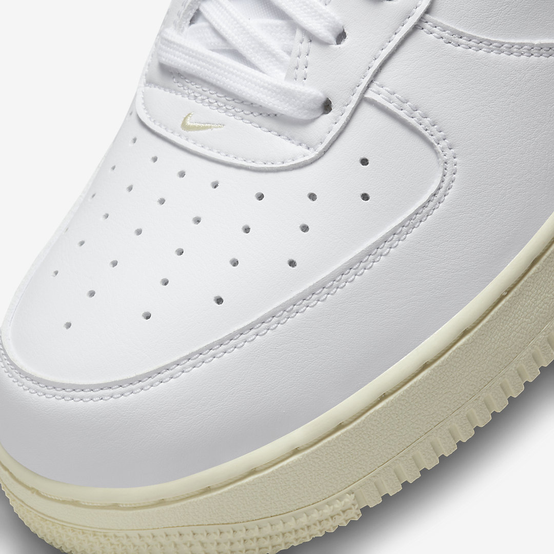 Nike Air Force 1 ’07 LX “Pale Vanilla” DC8894-100