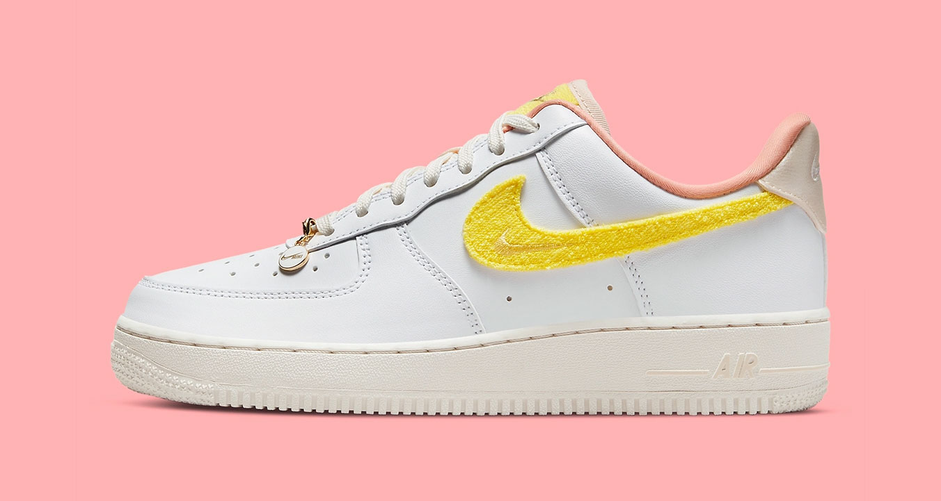 Nike Air Force 1 Low LX "Mama" DV2183-100