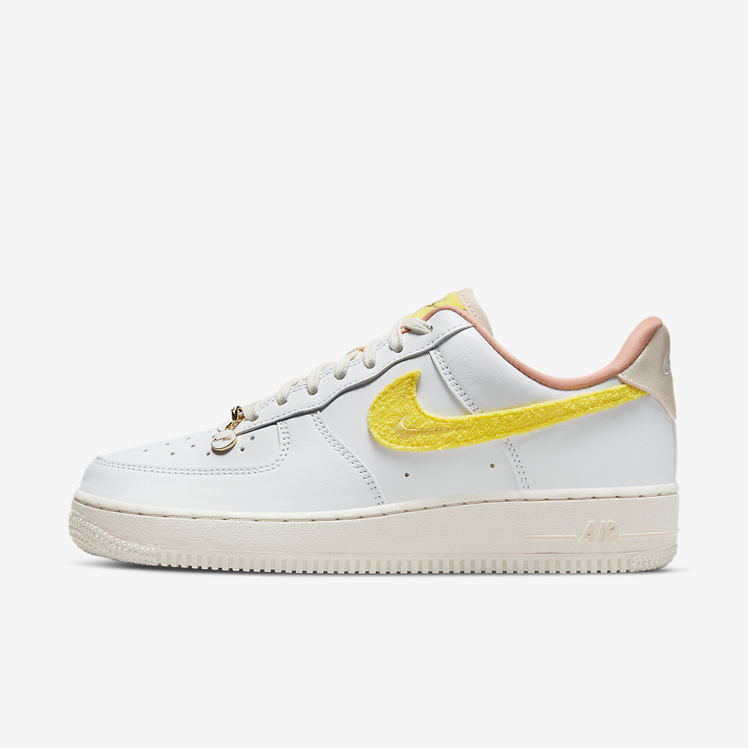 Nike Air Force 1 Low LX "Mama" DV2183-100