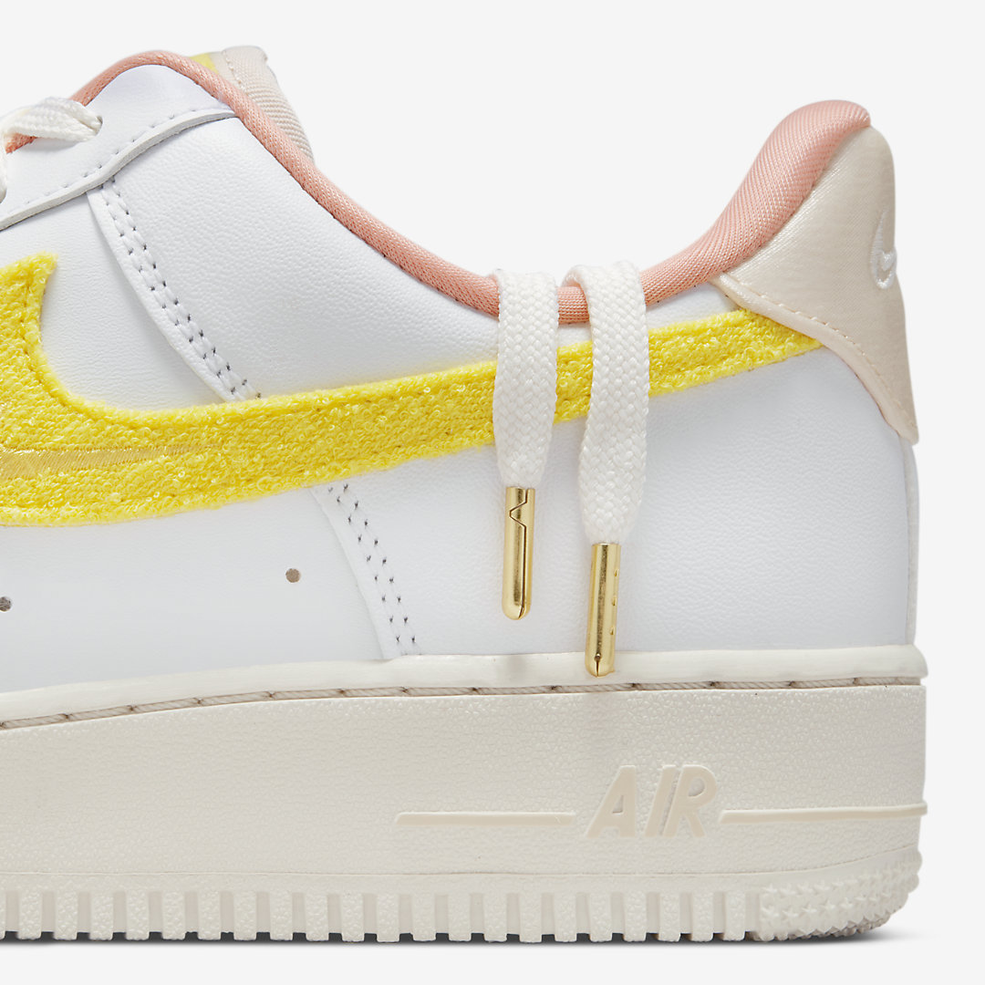 Nike Air Force 1 Low LX "Mama" DV2183-100