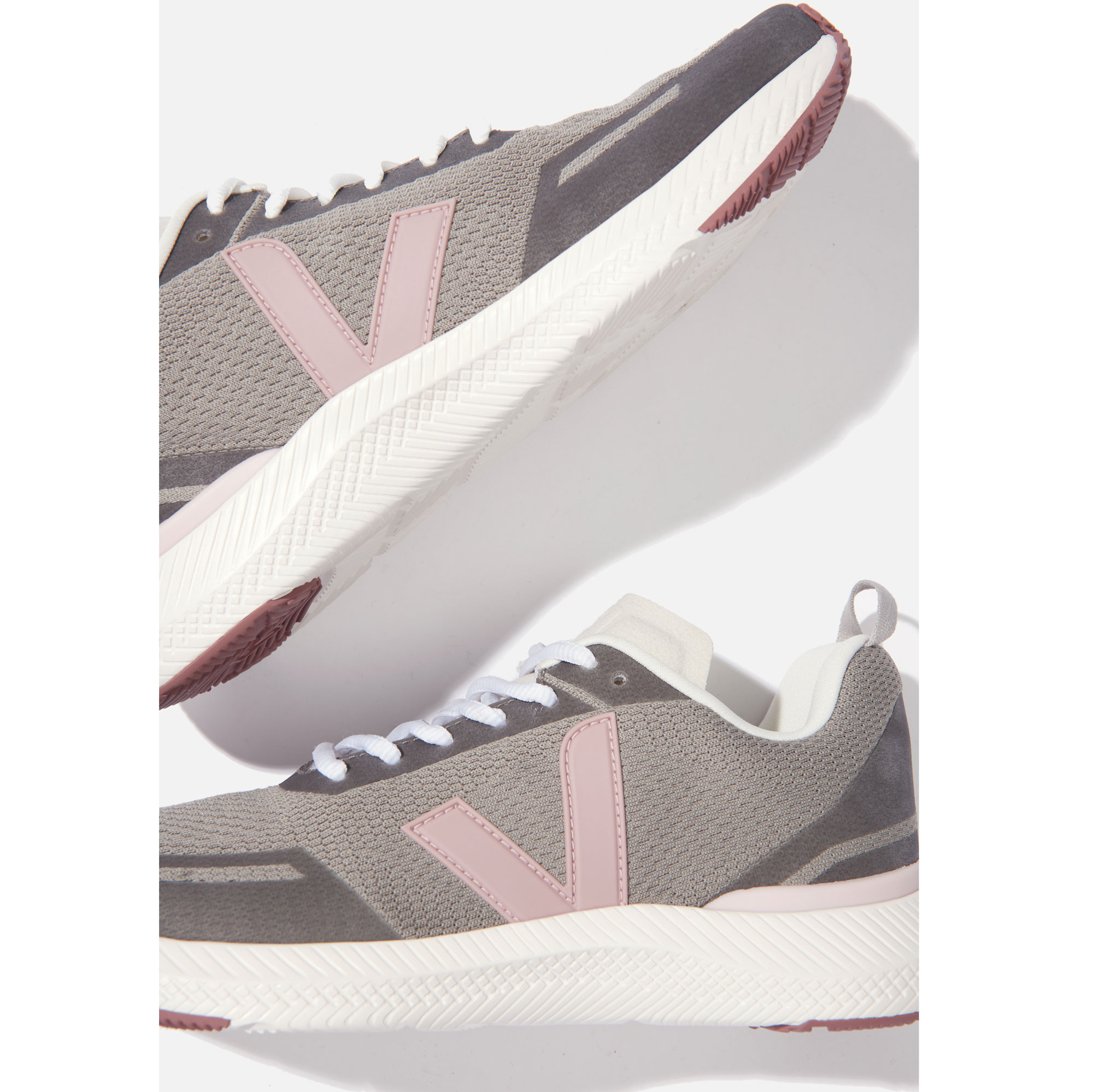 VEJA Impala Training Sneaker