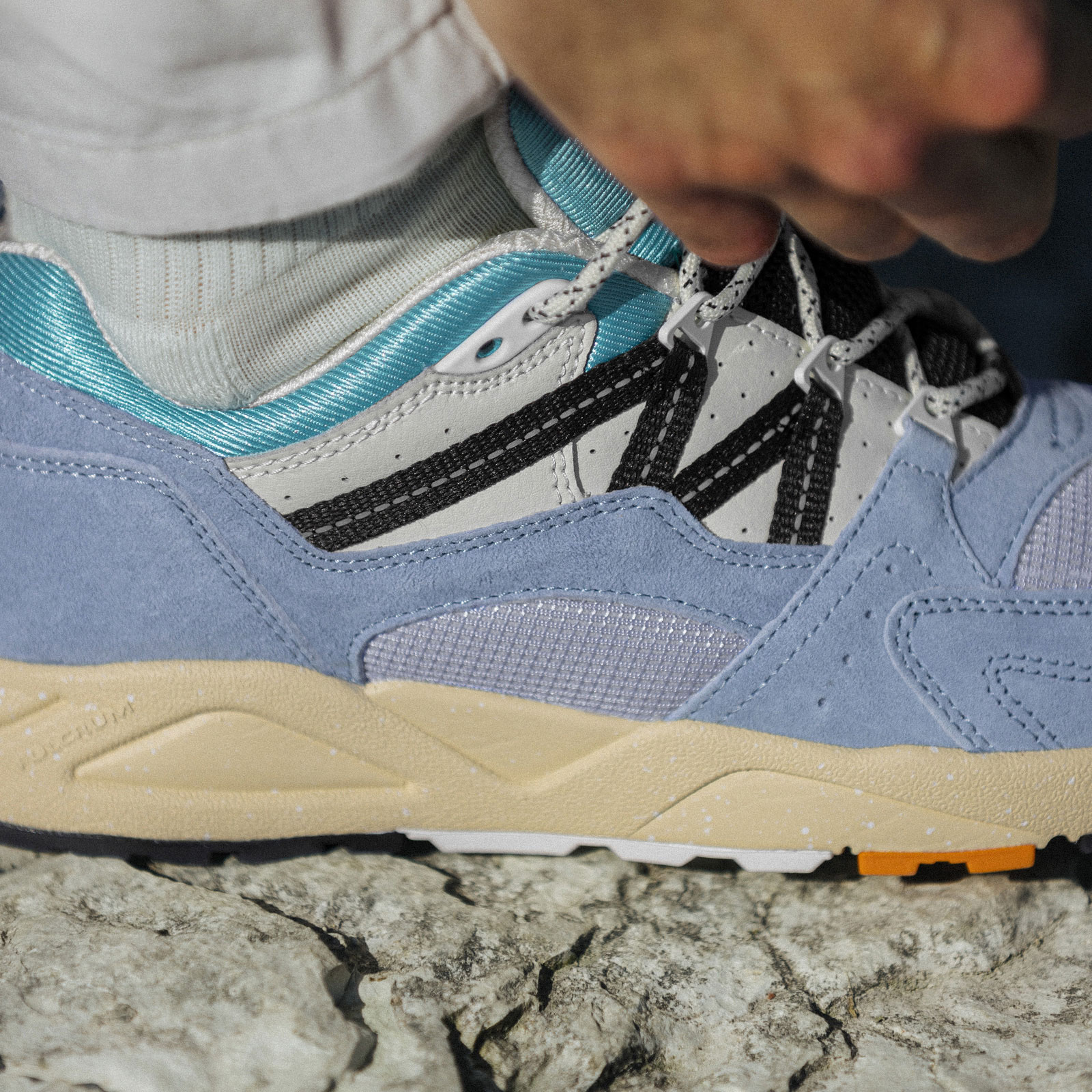 Karhu LEGEND pack