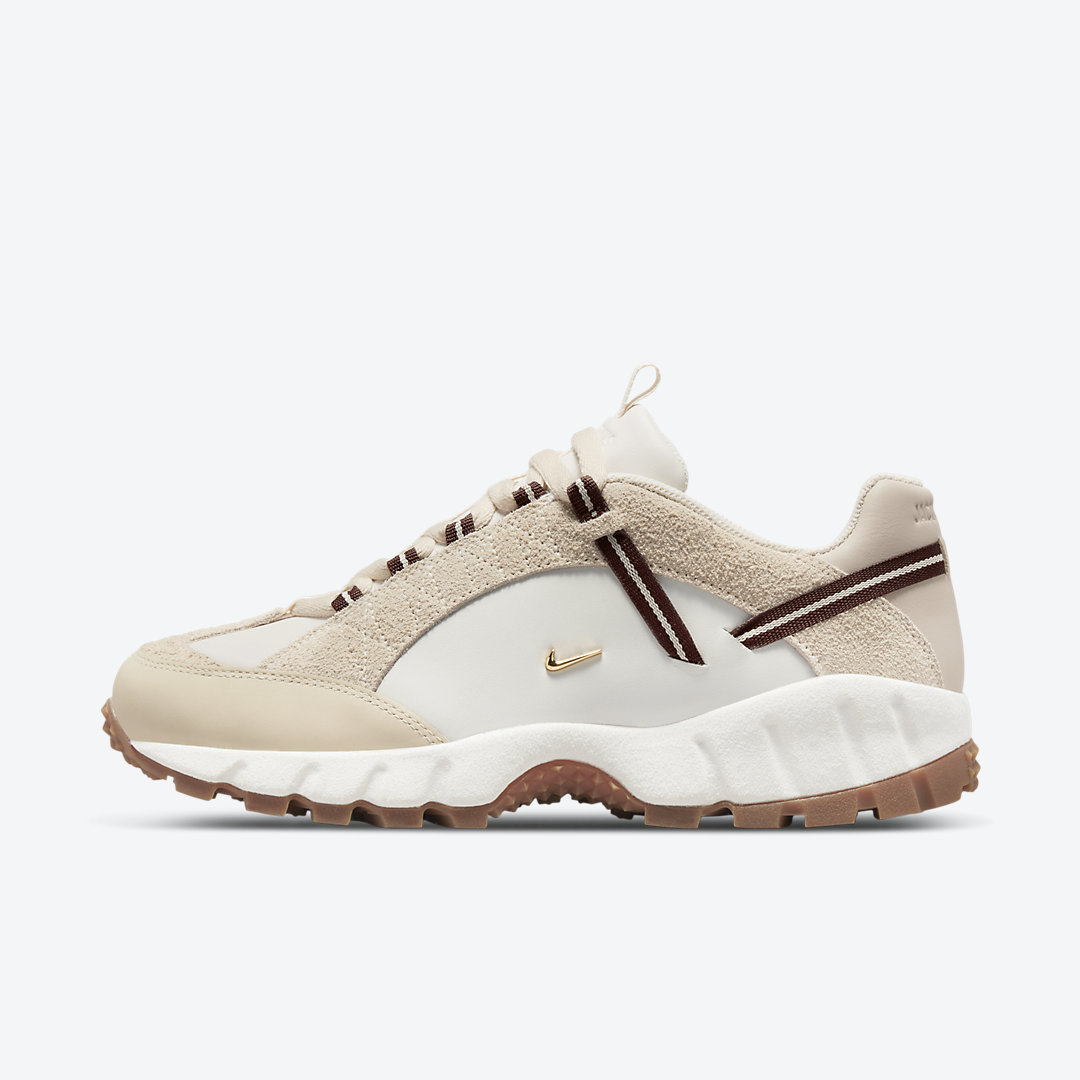 Jacquemus x Nike Air Humara LX DR0420-001