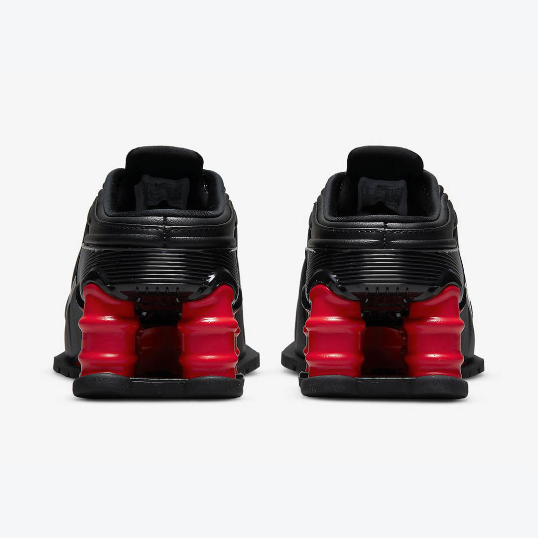 Martine Rose x Nike Shox MR4 DQ2401-001