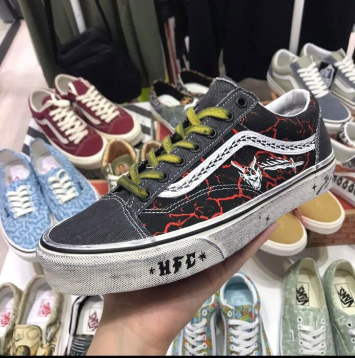 Stranger Things x Vans Old Skool “Hellfire Club” 