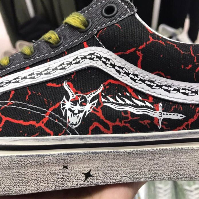 Stranger Things x Vans Old Skool “Hellfire Club” 