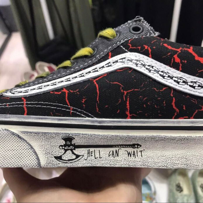 Stranger Things x Vans Old Skool “Hellfire Club” 