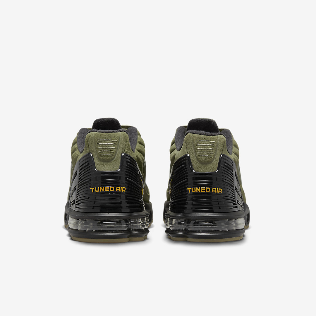 Nike Air Max Plus DZ4502-200