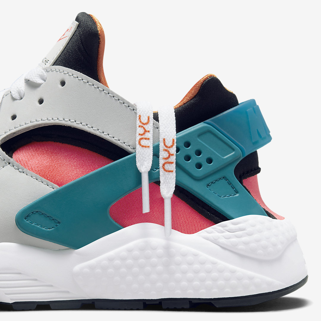 Nike Air Huarache DZ4859-001