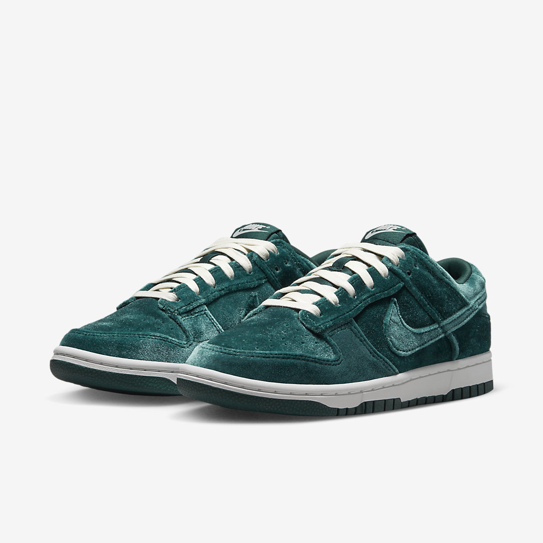 Nike Dunk Low DZ5224-300