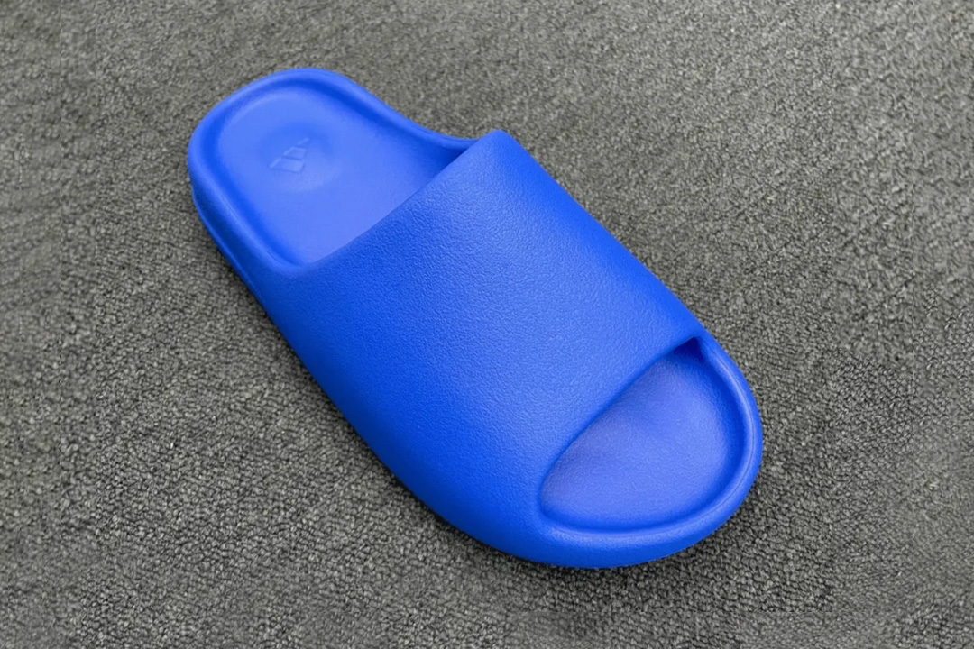 adidas Yeezy Slide “Azure” ID4133