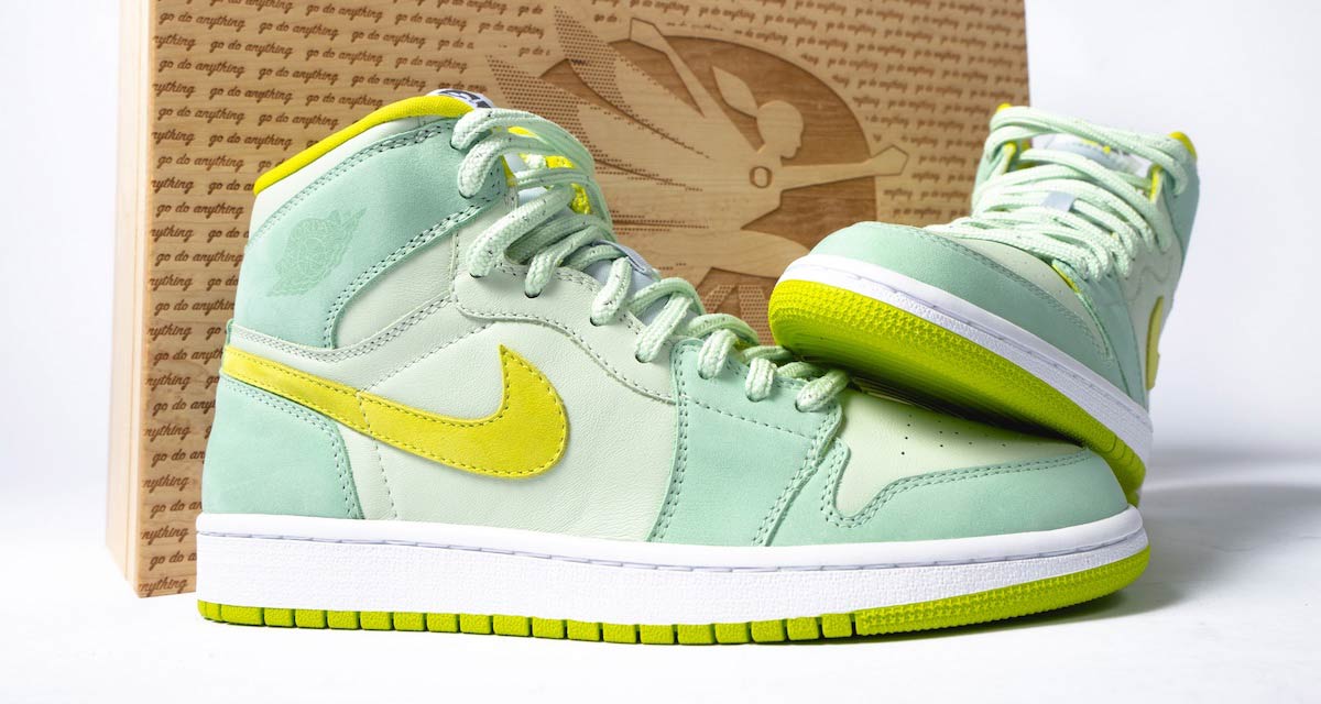 Air Jordan 1 Mid “Women In Flight Title IX”