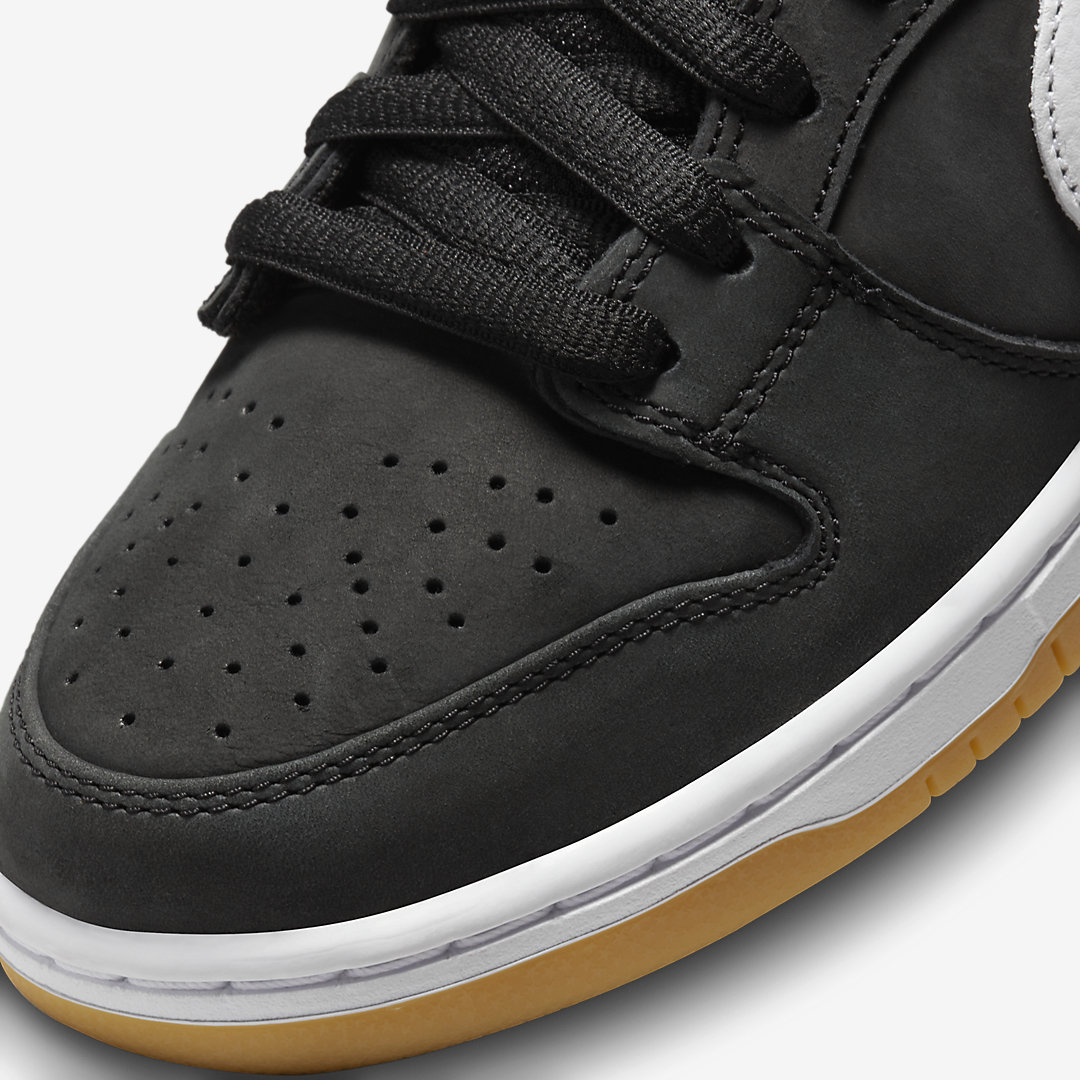  Nike SB Dunk Low “Black Gum” CD2563-006