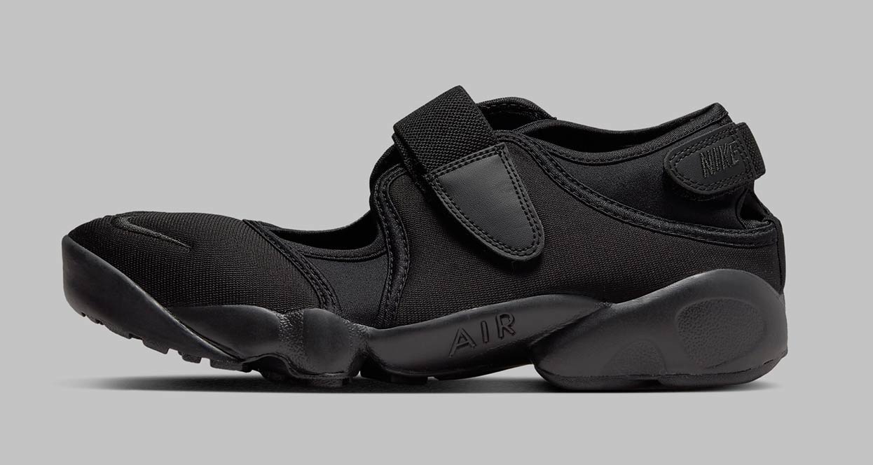 Nike Air Rift "Triple Black" DZ4182-010