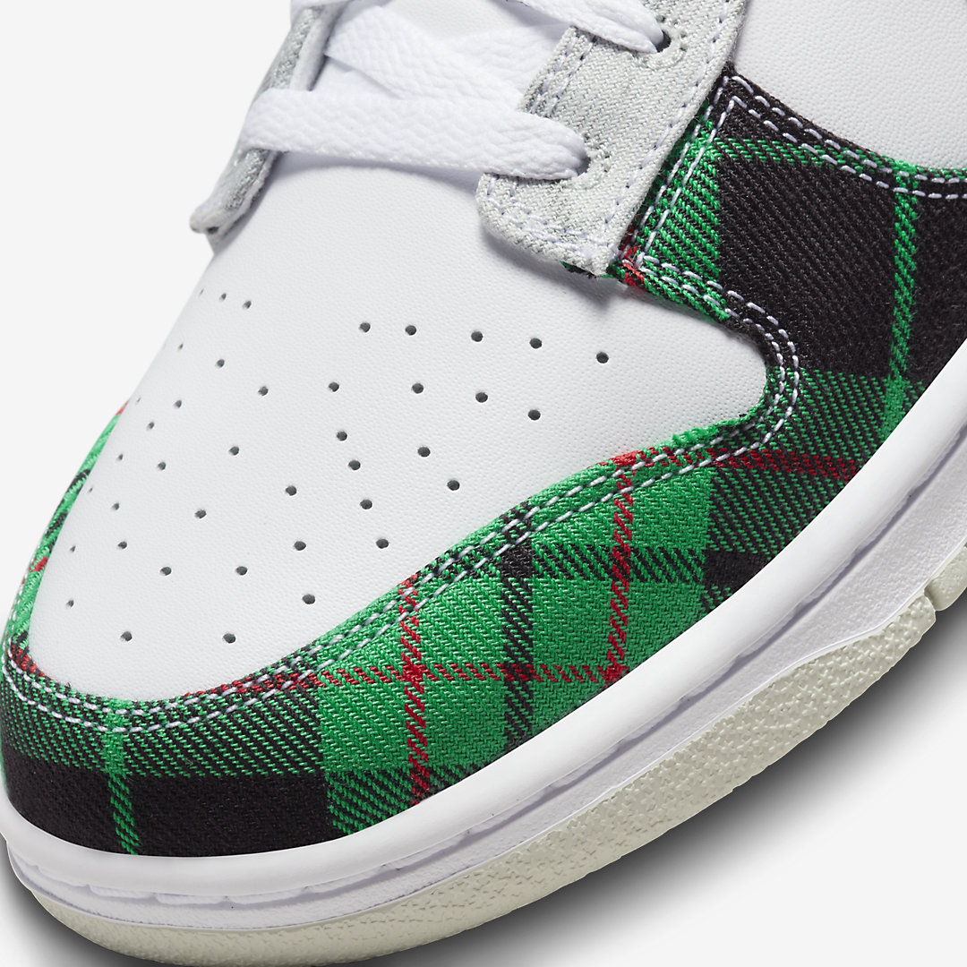 Nike Dunk Low “Plaid” DV0827-100 