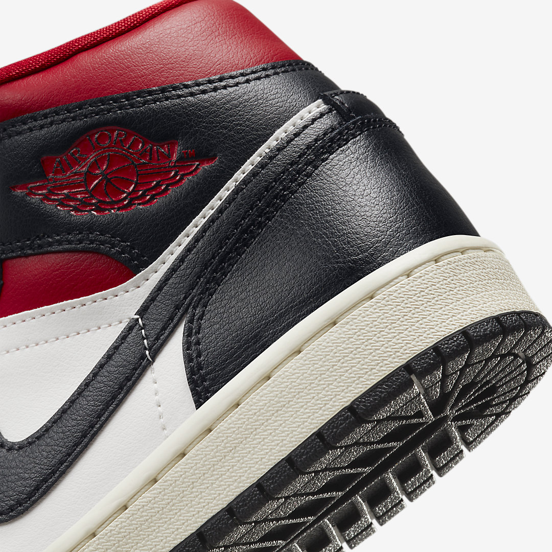 Air Jordan 1 Mid WMNS BQ6472-061