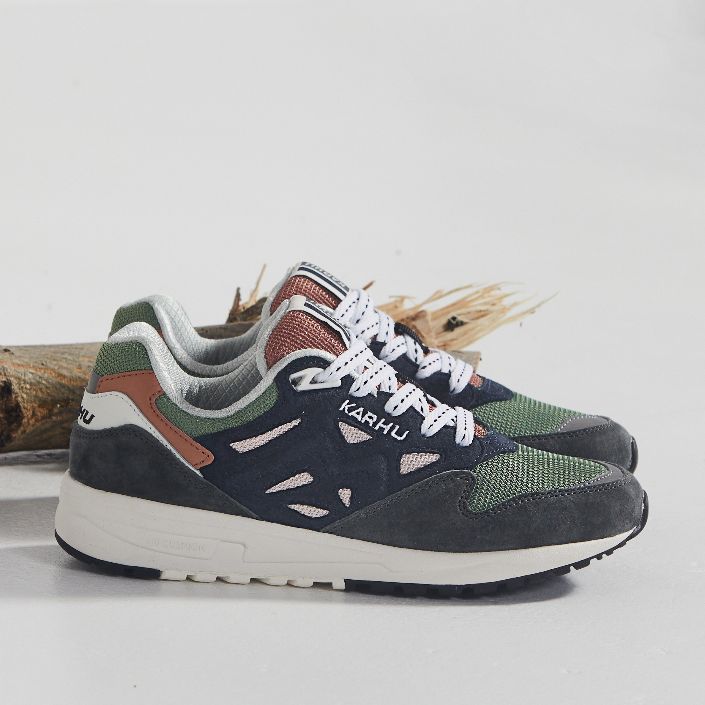 KARHU Legend FW22 Pack