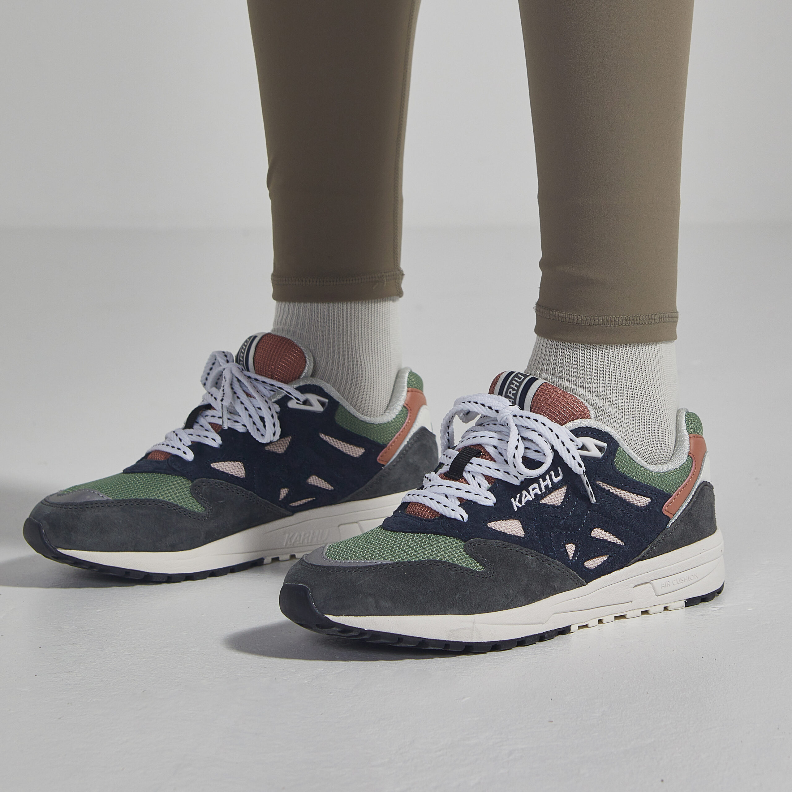 KARHU Legend FW22 Pack