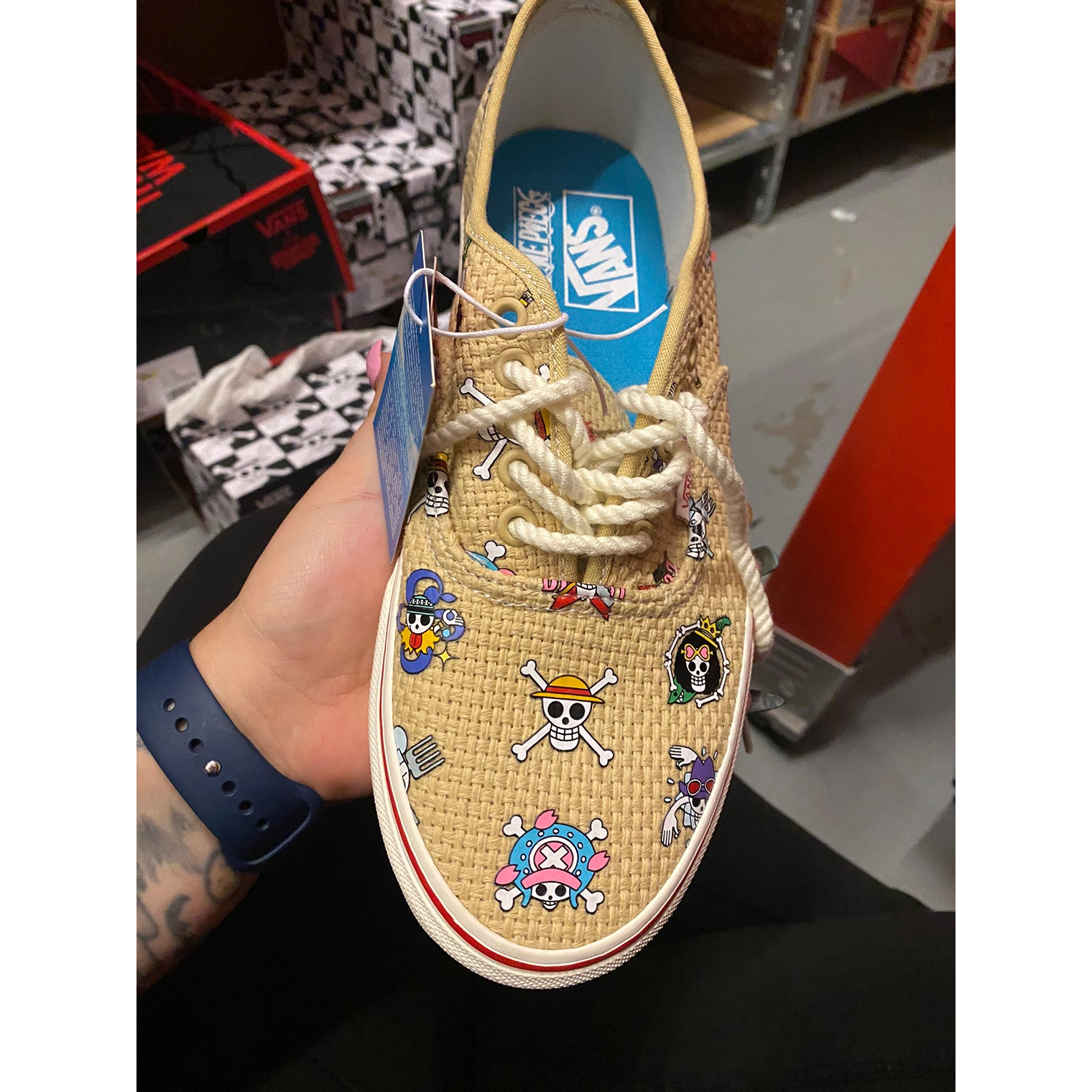 "One Piece" x Vans Authentic