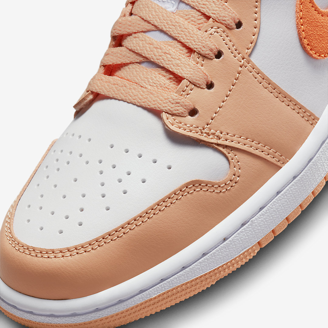 Air Jordan 1 Low WMNS DC0774-801