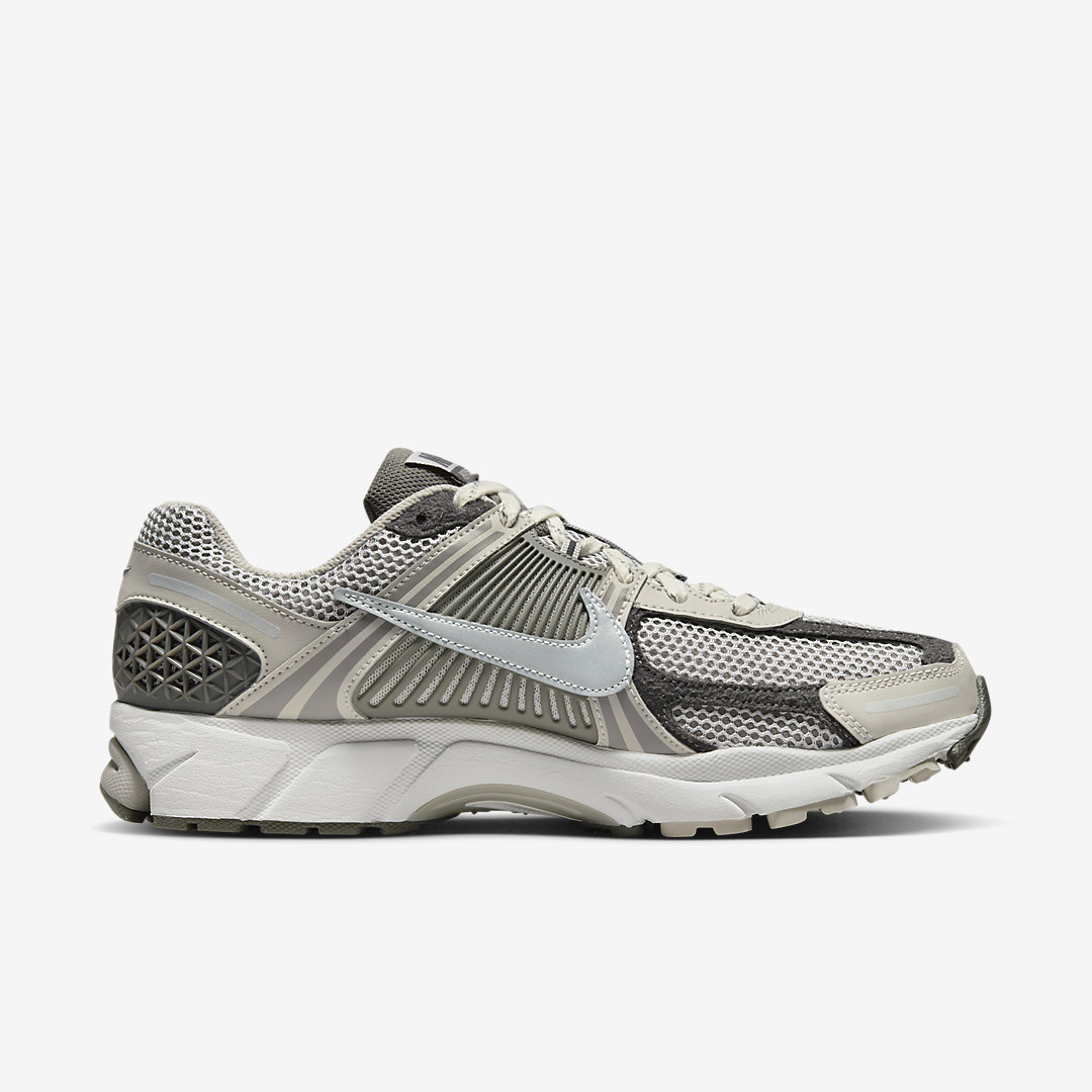 Nike Zoom Vomero 5 FD0791-012