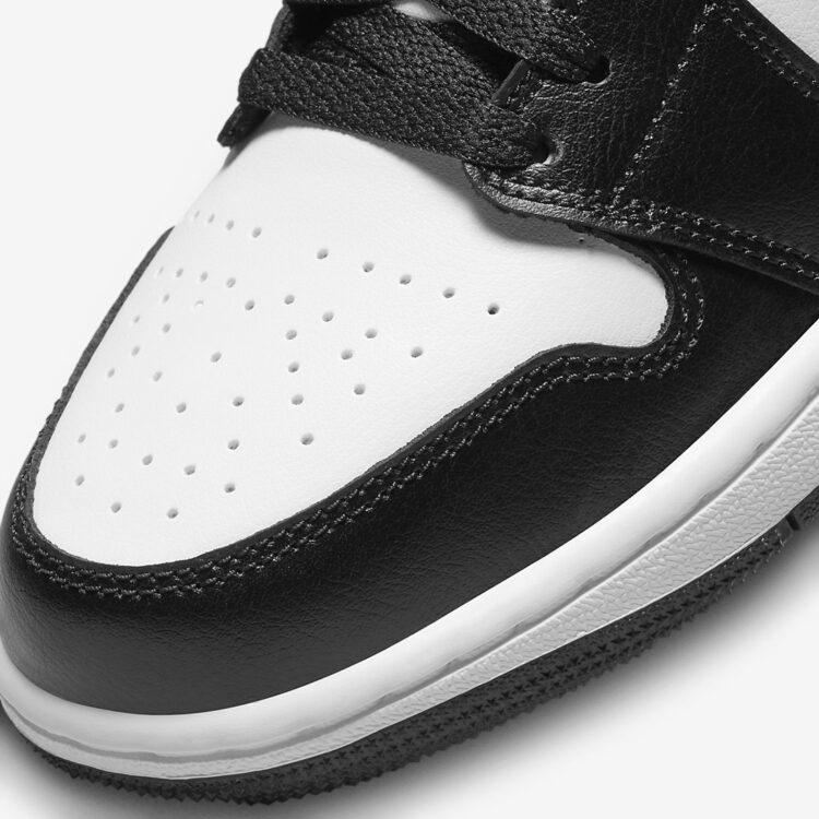 Air Jordan 1 Low WMNS "Panda" DC0774-101